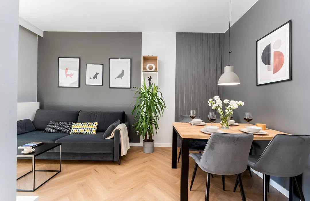 Quantum Premium Apartment & Free Parking!-1