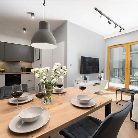 Quantum Premium Apartment & Free Parking!-2